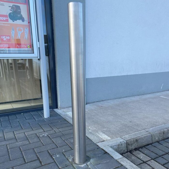 101 SS Bollard